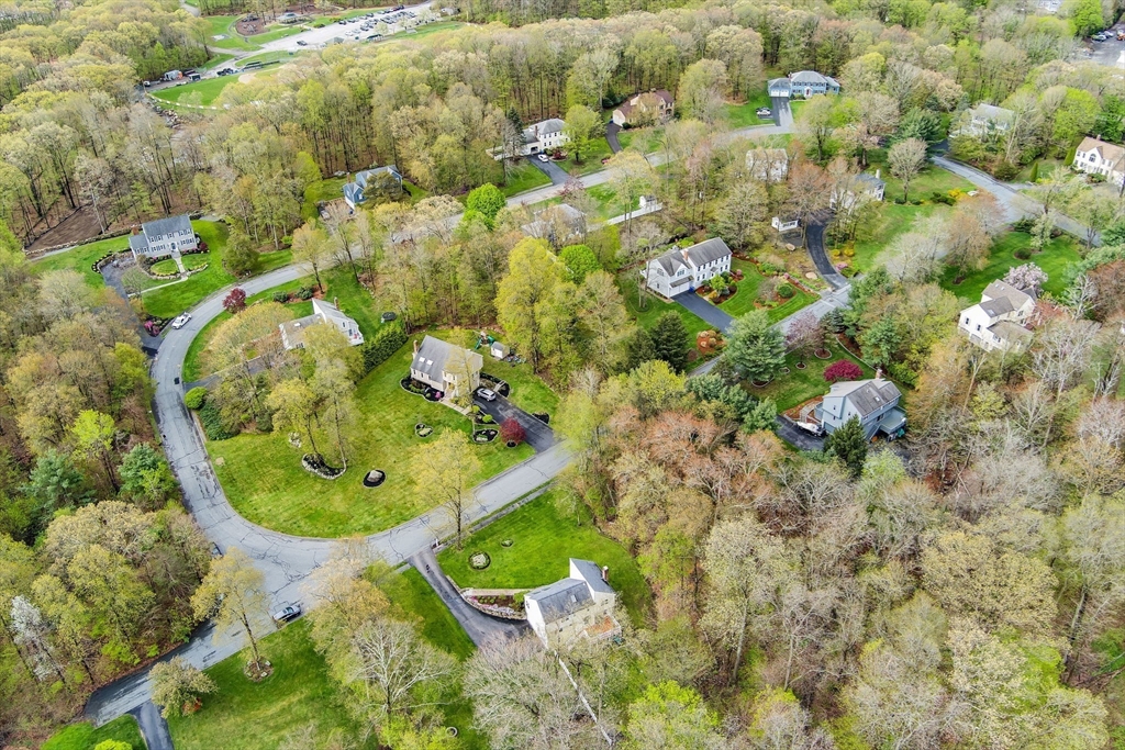 5 Susan Dr