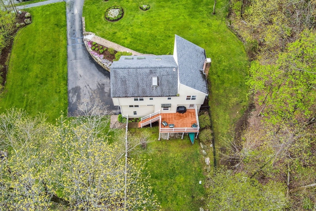 5 Susan Dr