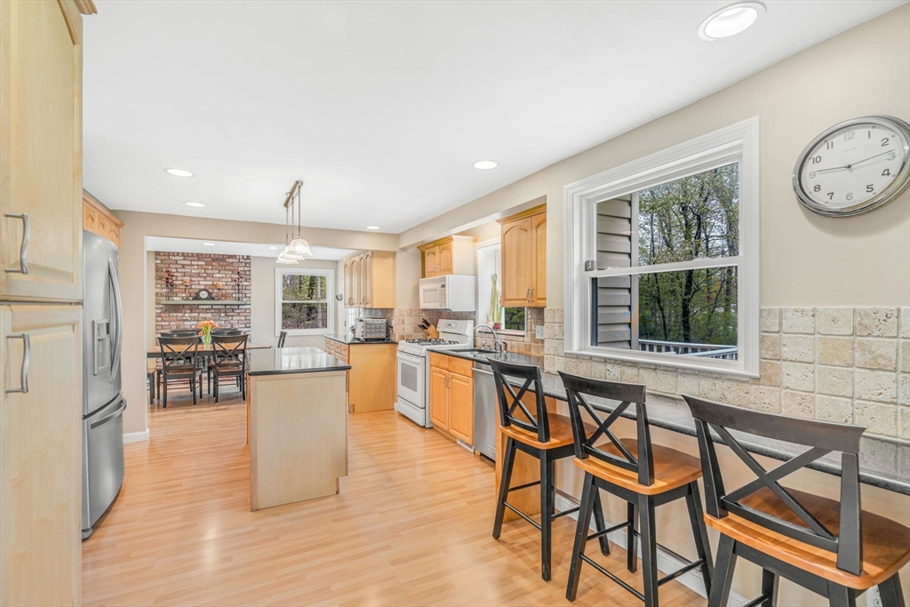 5 Susan Dr