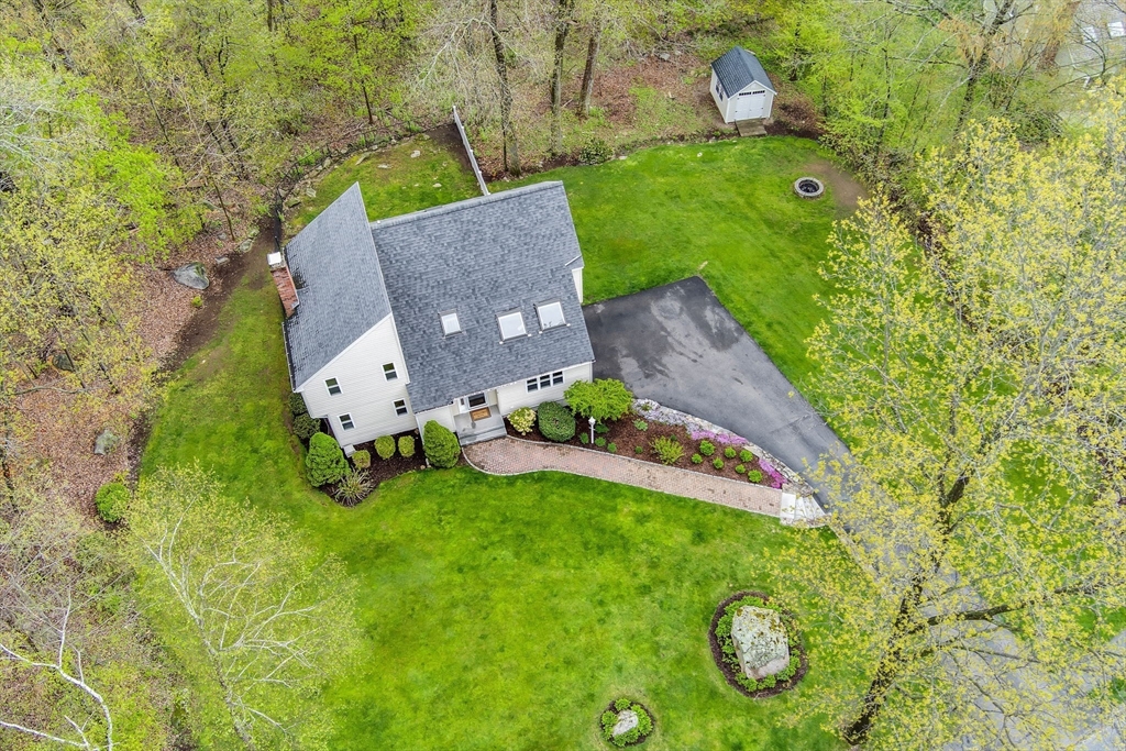 5 Susan Dr