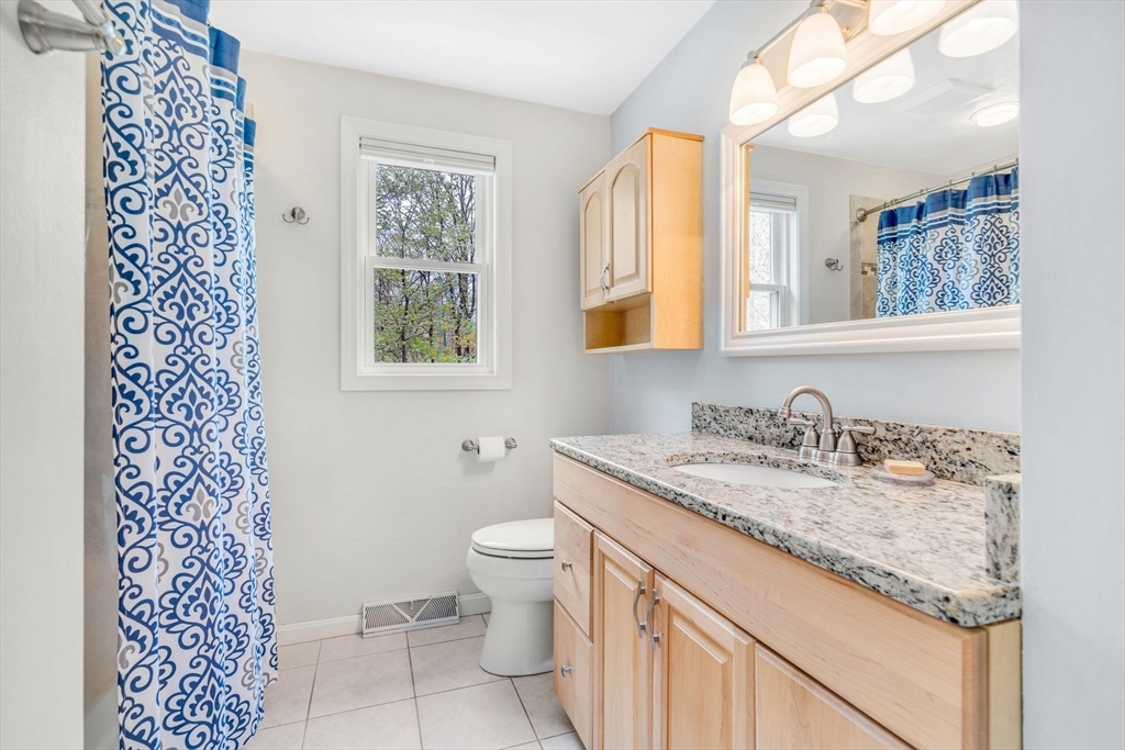 5 Susan Dr