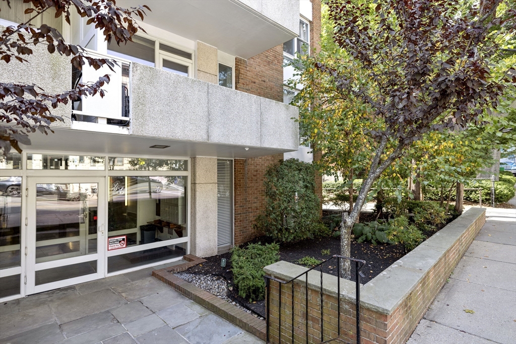 100 Marion Street # 27