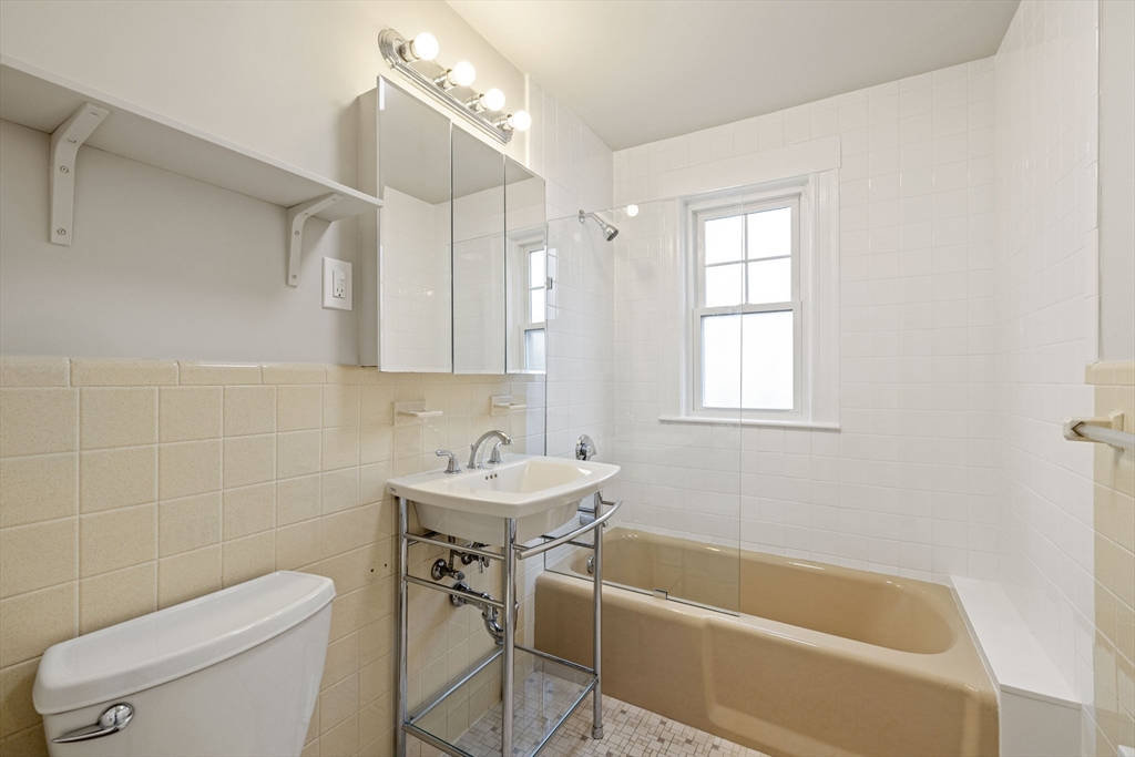24 Bradford Rd # 1