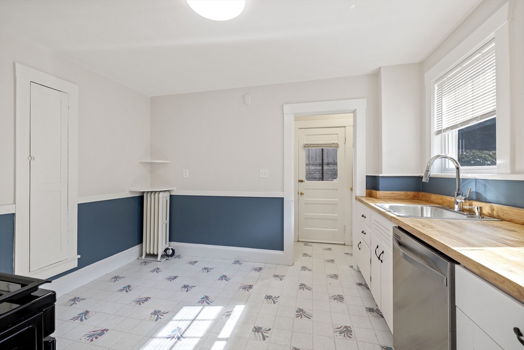 24 Bradford Rd # 1