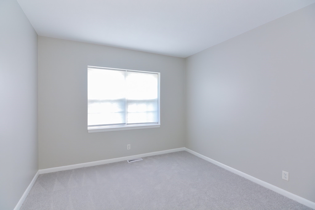 141 Lake Shore Rd # 1