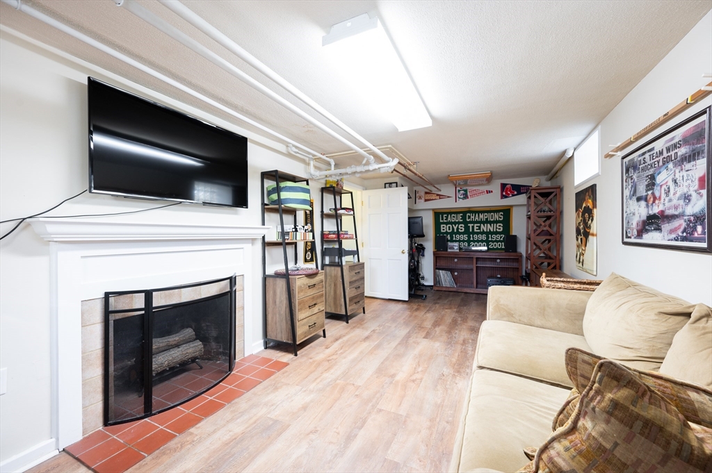 198 Cedar St