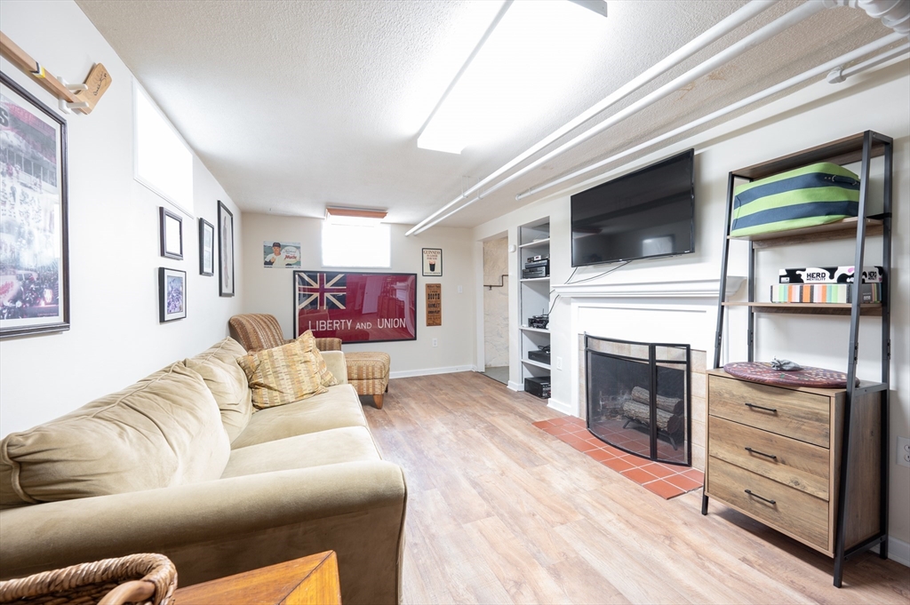 198 Cedar St