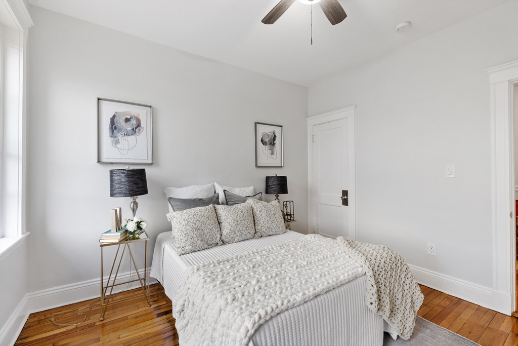 1564 Commonwealth Ave # 11