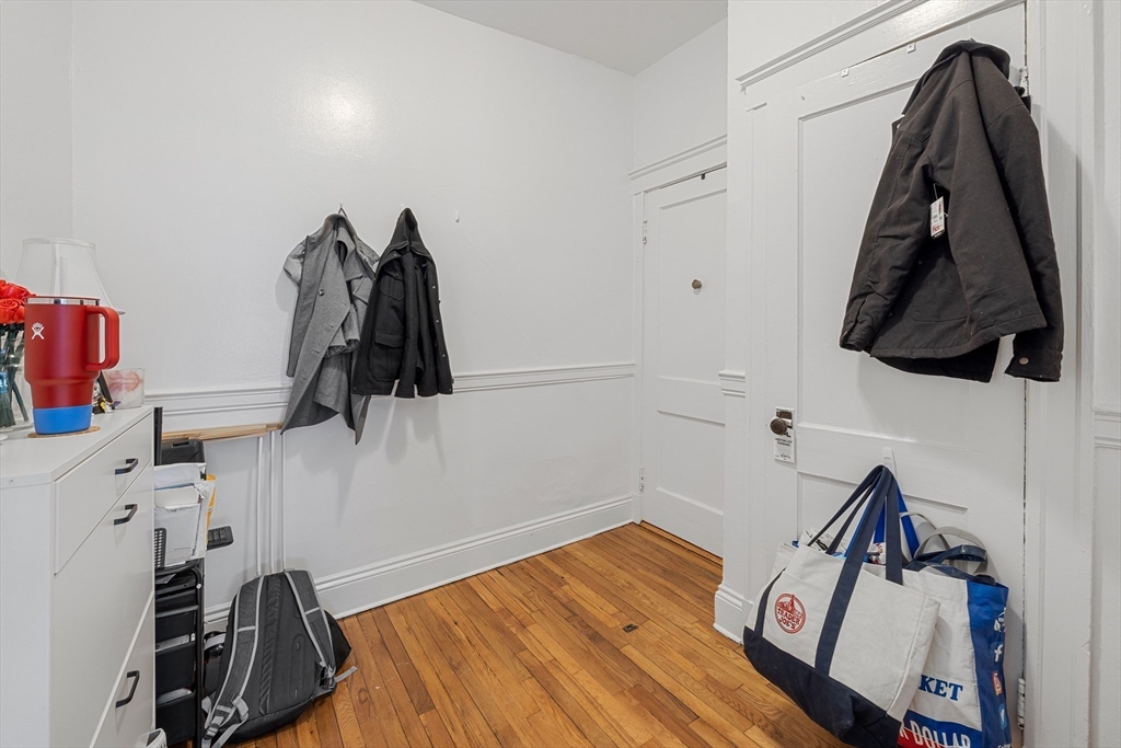 1568 Commonwealth Ave # 4