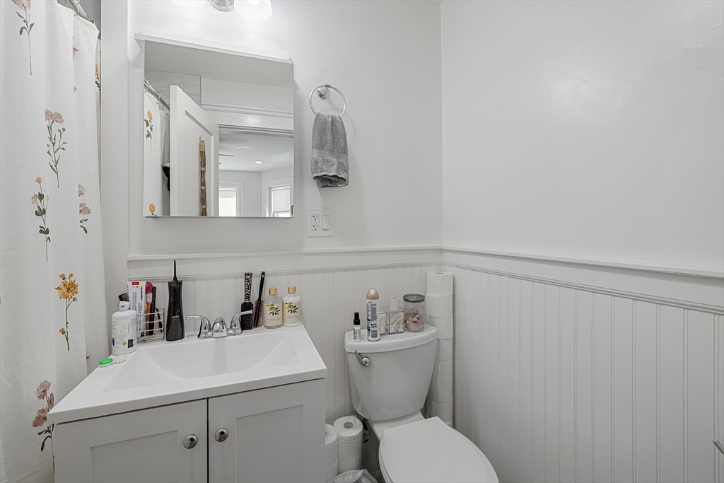 1568 Commonwealth Ave # 4