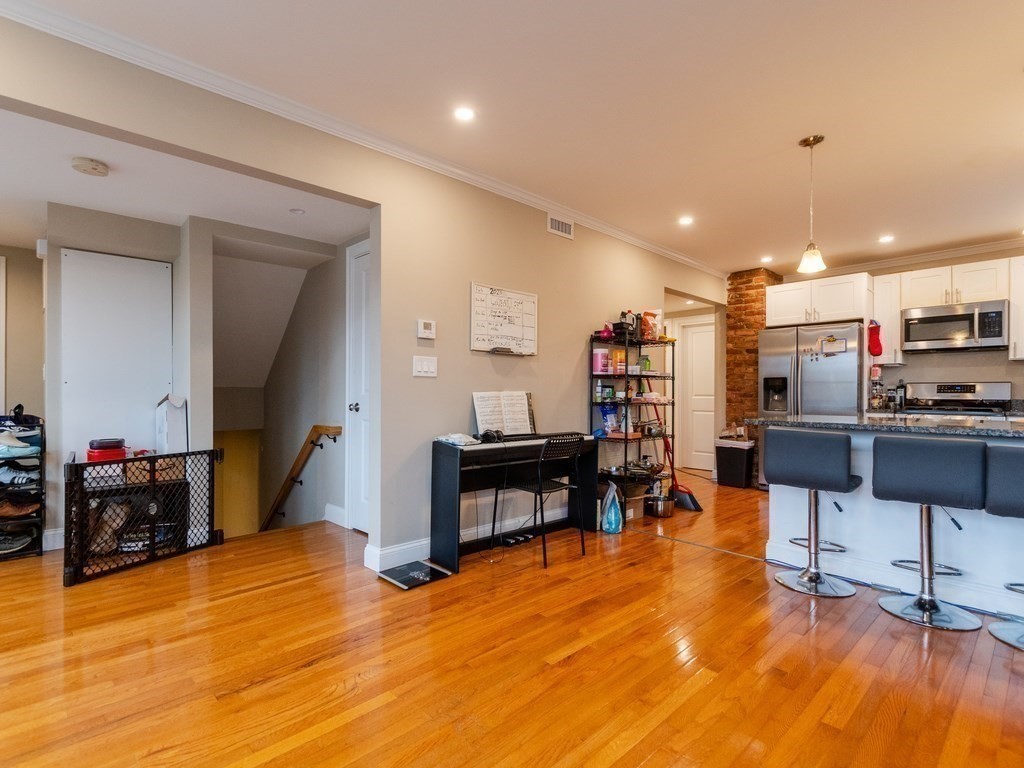 107 Kenrick St # 107