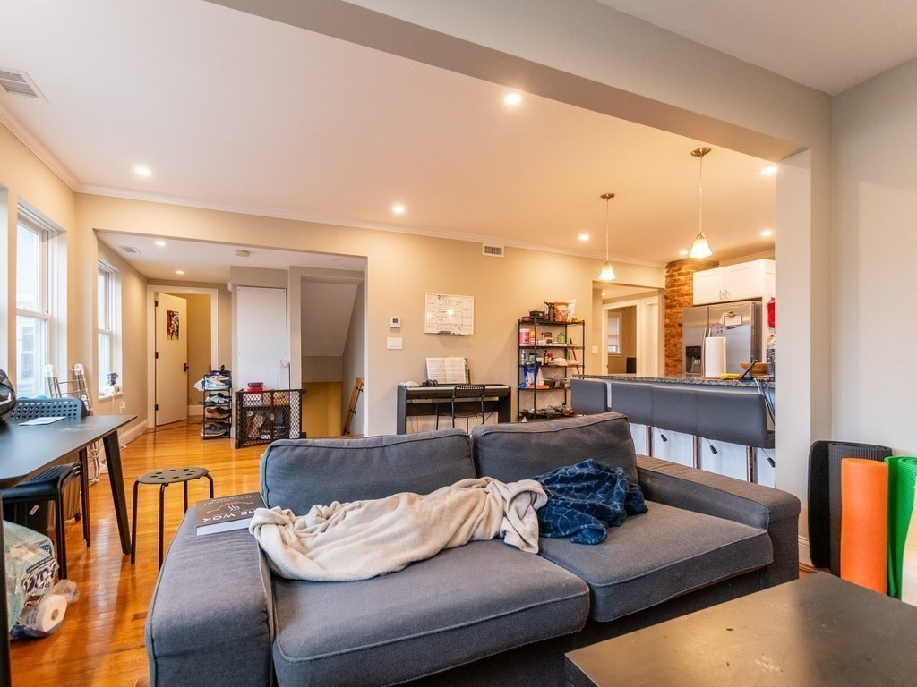 107 Kenrick St # 107