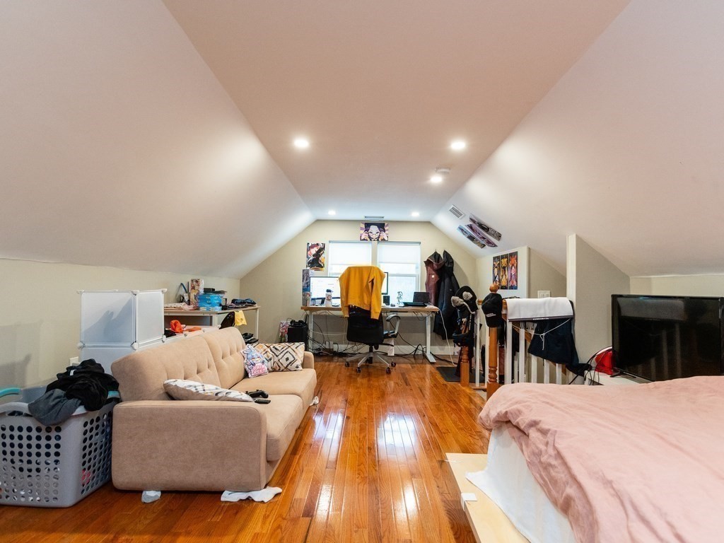 107 Kenrick St # 107