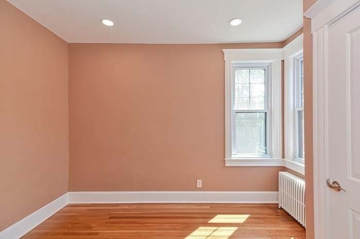 70 Strathmore St # 9b