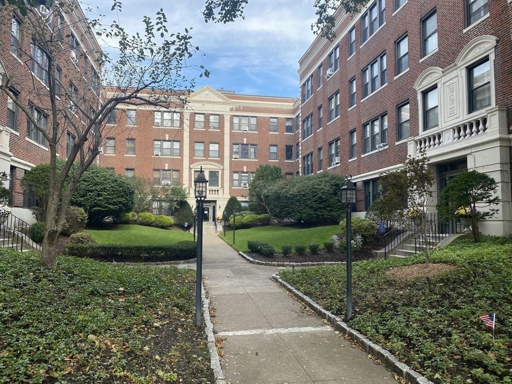 137 Englewood # 41
