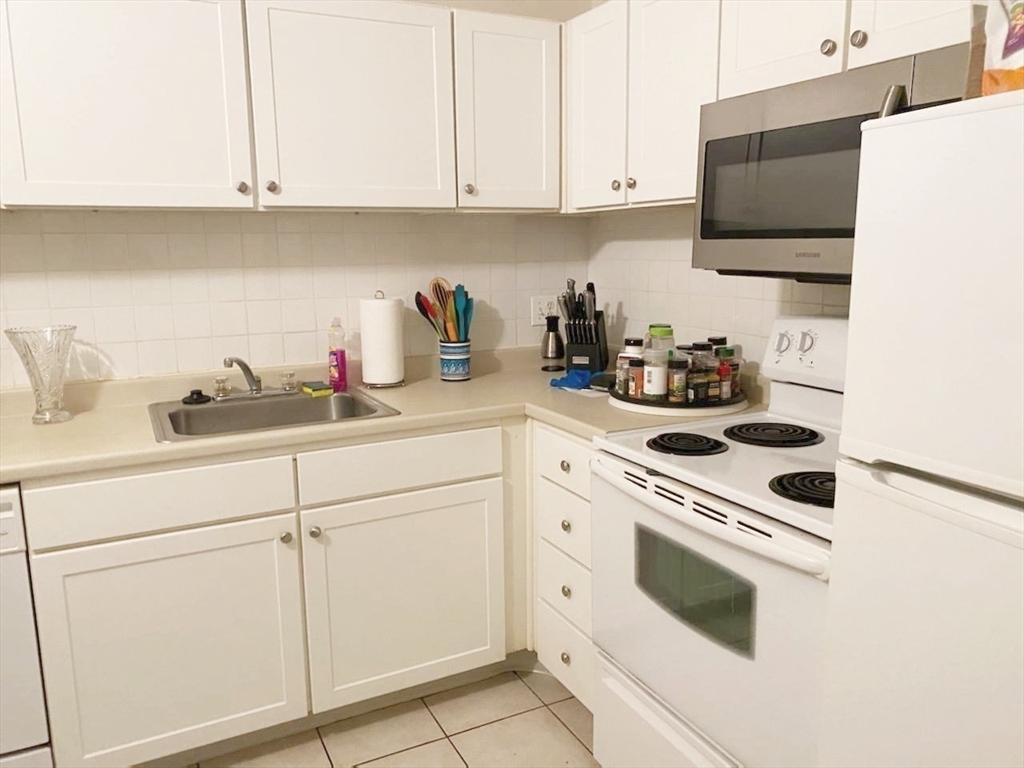 32 Whites Ave # 4408