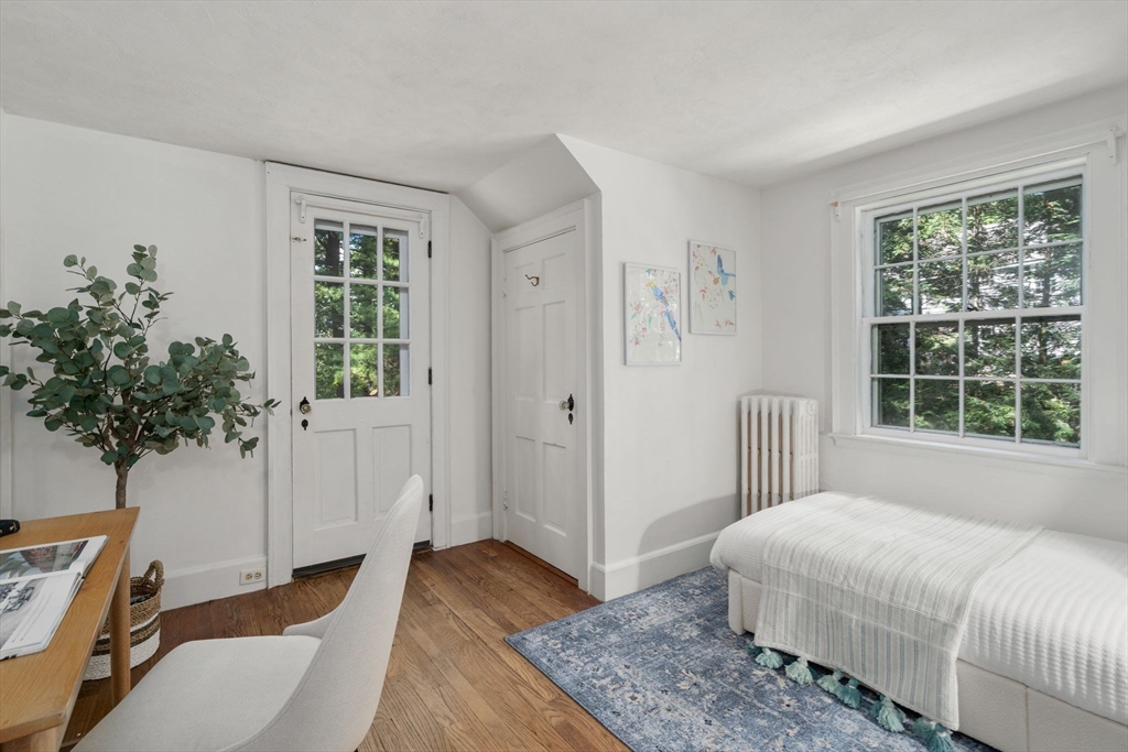 22 Glezen Ln, Wayland