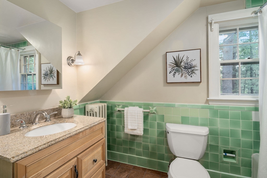 22 Glezen Ln, Wayland