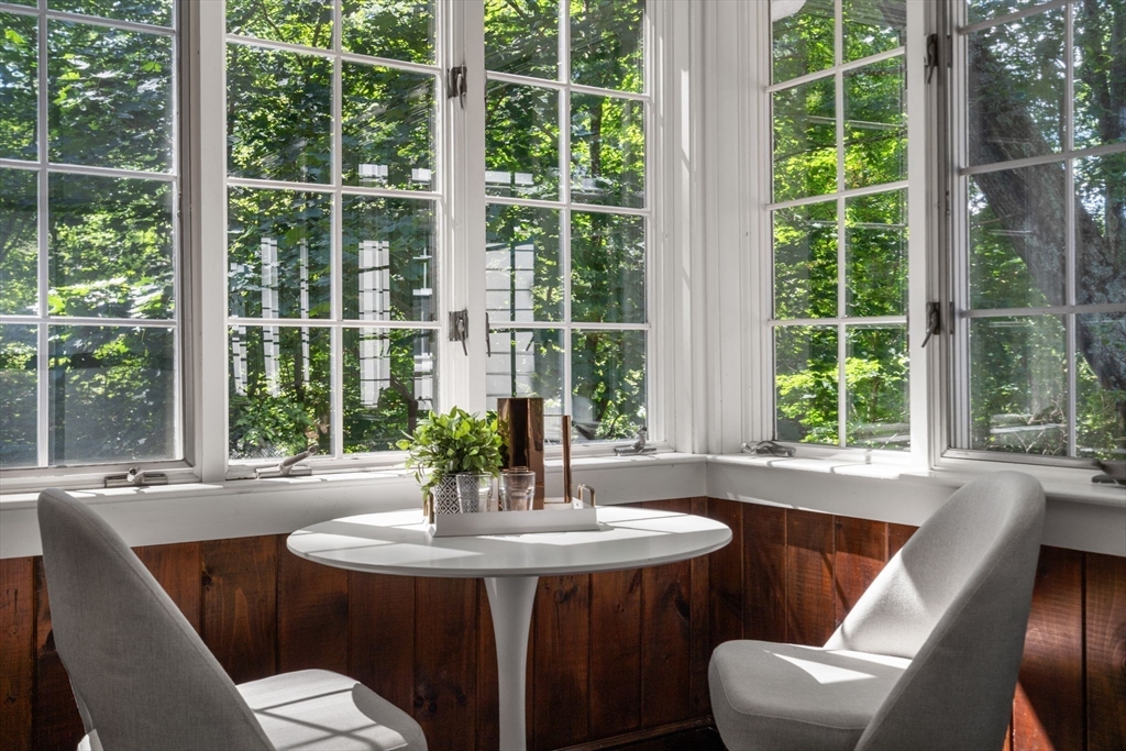 22 Glezen Ln, Wayland