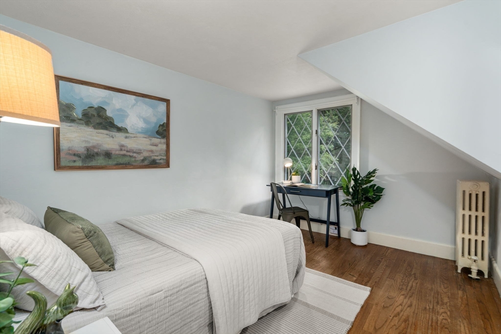 22 Glezen Ln, Wayland