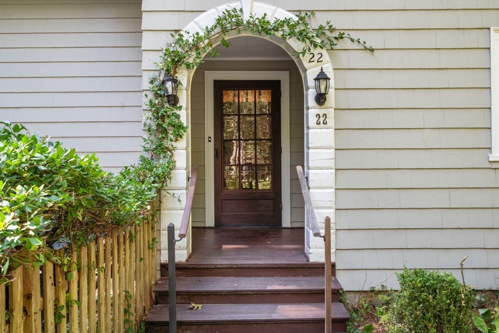 22 Glezen Ln, Wayland