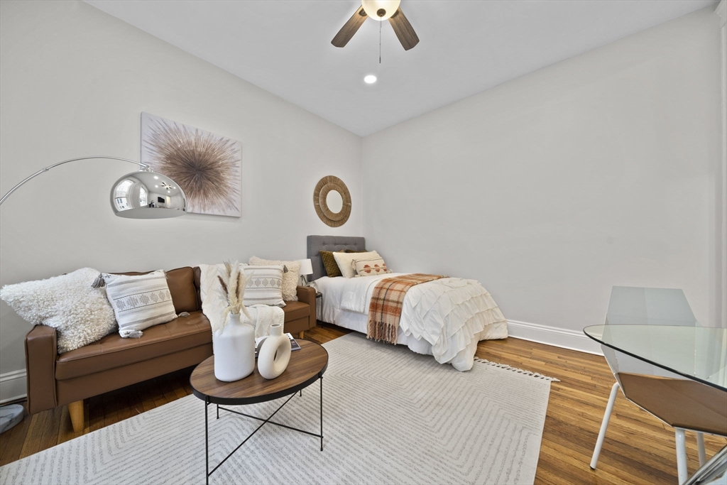 1564 Commonwealth Ave # 3