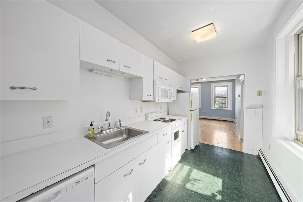 1625 Commonwealth Ave # 18