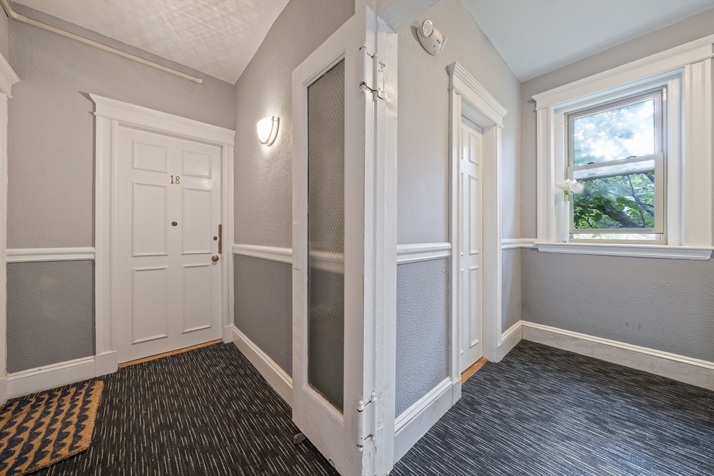 1625 Commonwealth Ave # 18