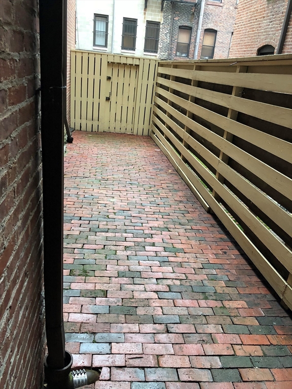 87 Gainsborough St # 007