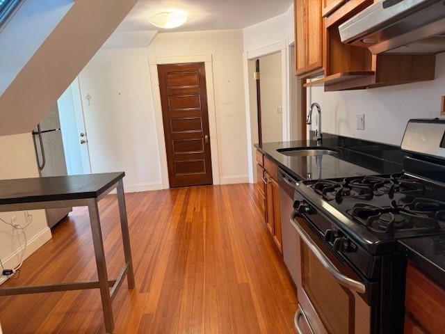 99 Coolidge St - Penthouse Apt, Brookline Unit: 3rd Flr