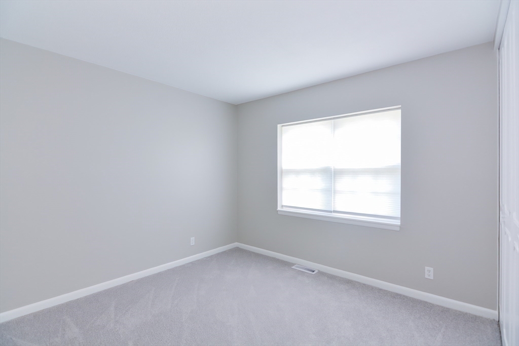 141 Lake Shore Rd # 1