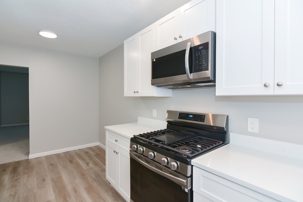 141 Lake Shore Rd # 1