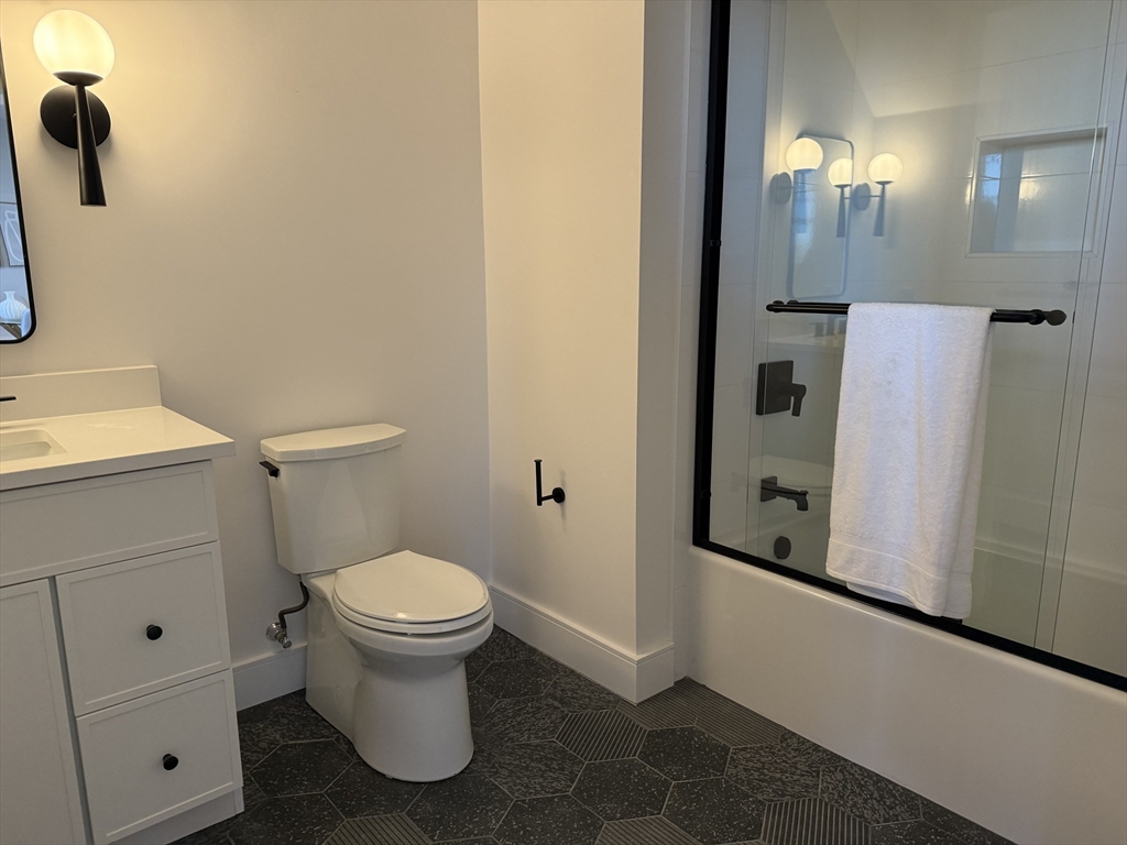 8 Franklin Street # 403