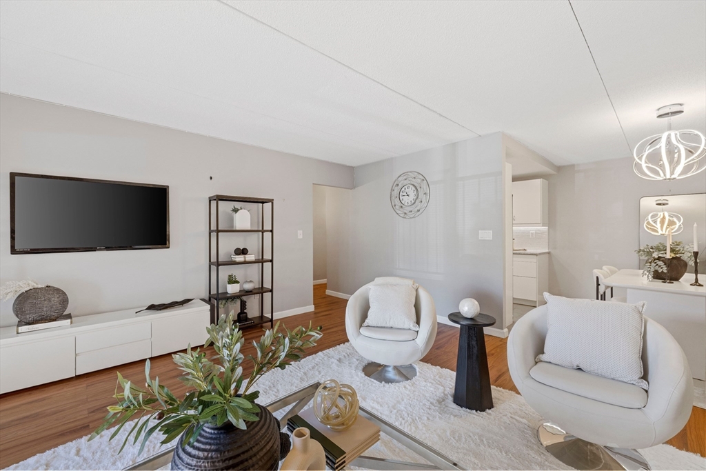 50-56 Broadlawn Park # 221