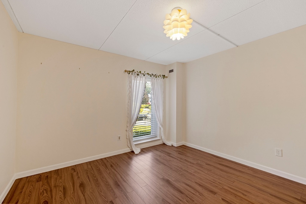 50-56 Broadlawn Park # 221