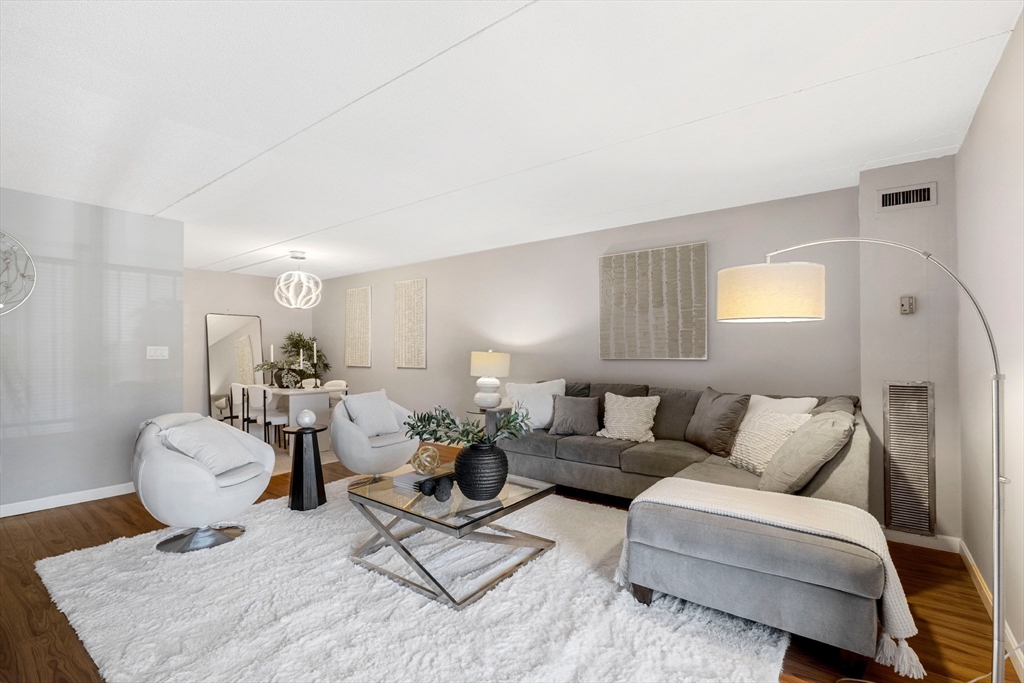 50-56 Broadlawn Park # 221