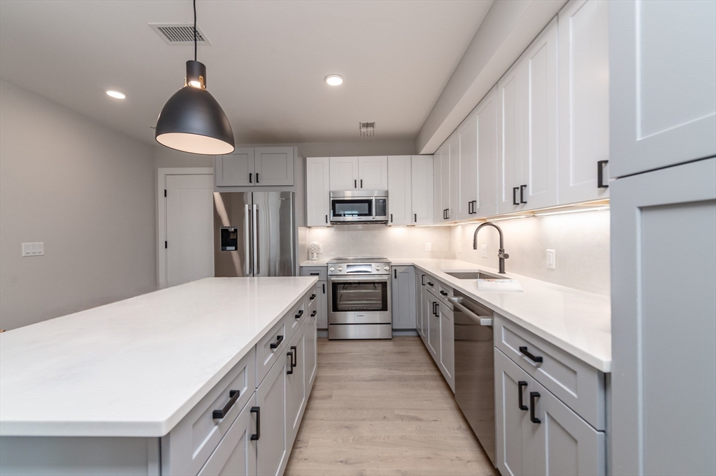 8 Franklin Street # 403