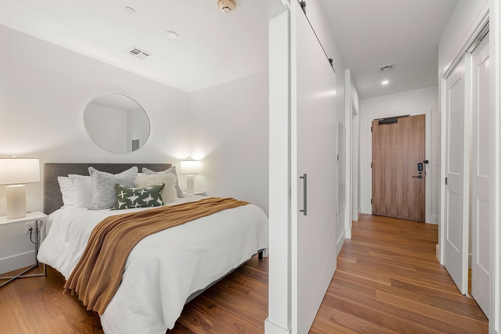 1515 Commonwealth Ave # 607