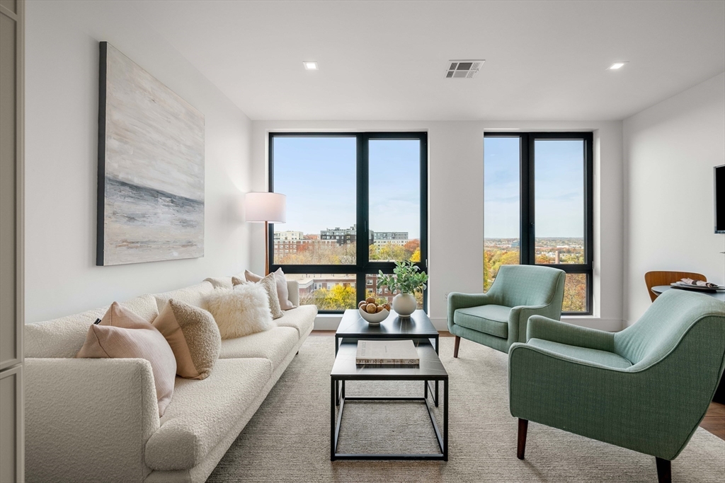1515 Commonwealth Ave # 607