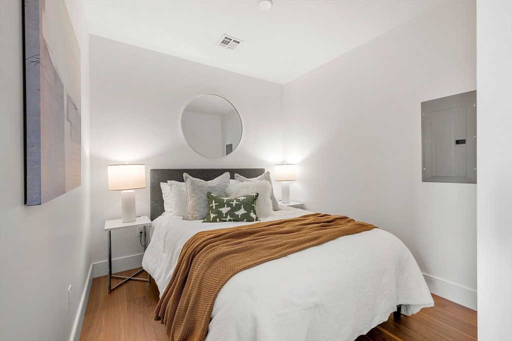 1515 Commonwealth Ave # 607