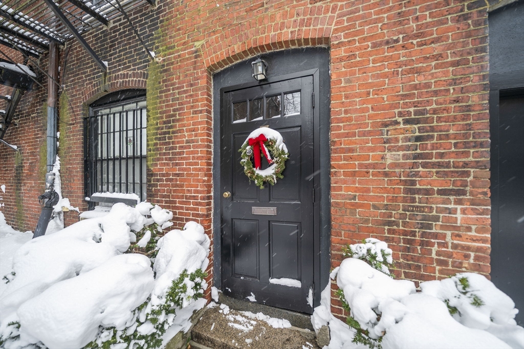 7 Primus Ave # 4