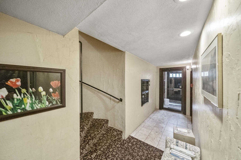 7 Primus Ave # 4