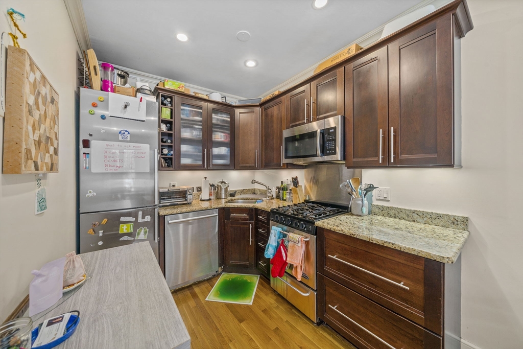 7 Primus Ave # 4