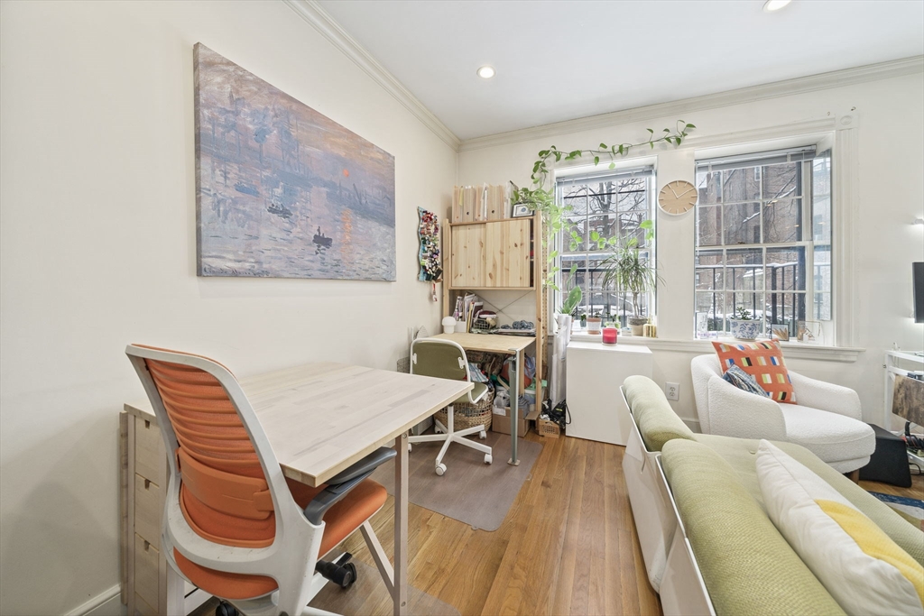 7 Primus Ave # 4
