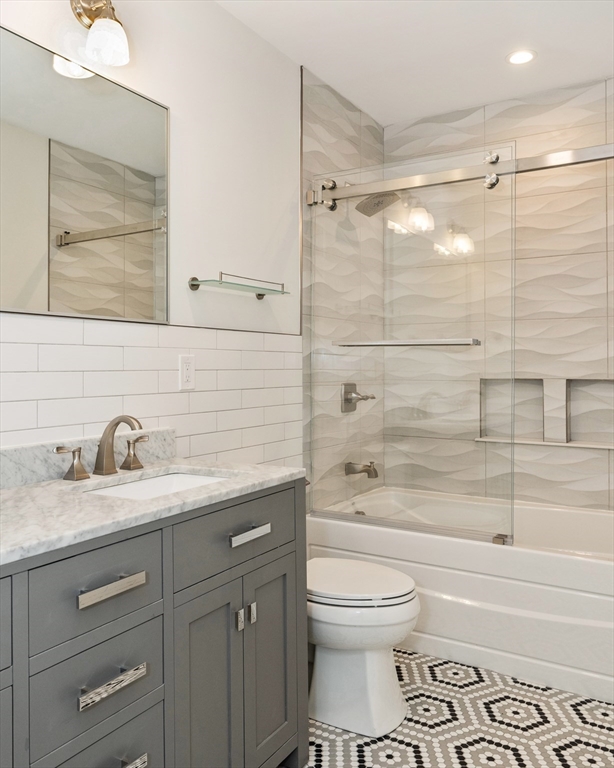 307 Lexington Street # 307