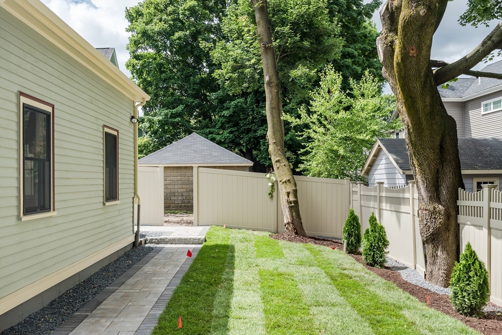 307 Lexington Street # 307