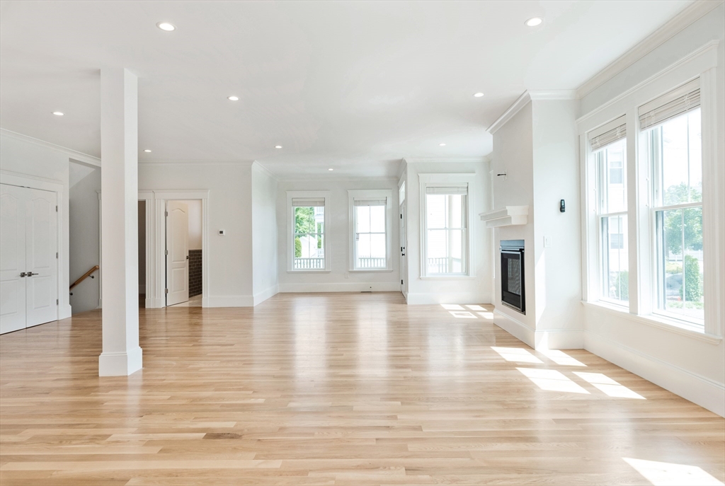 307 Lexington Street # 307