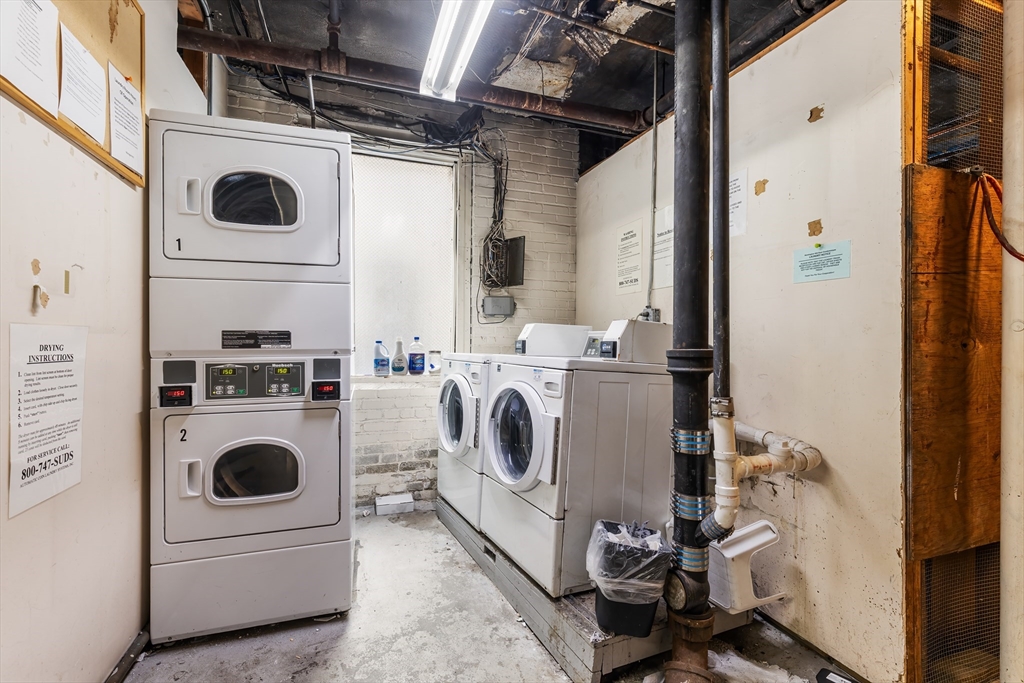 242 S Huntington Ave # 3