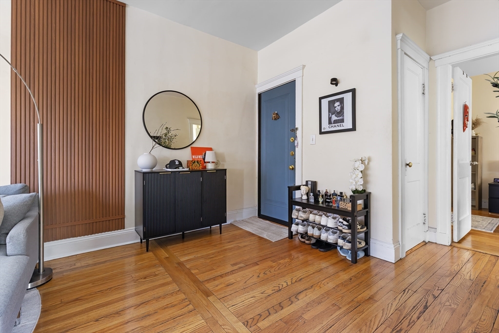 242 S Huntington Ave # 3