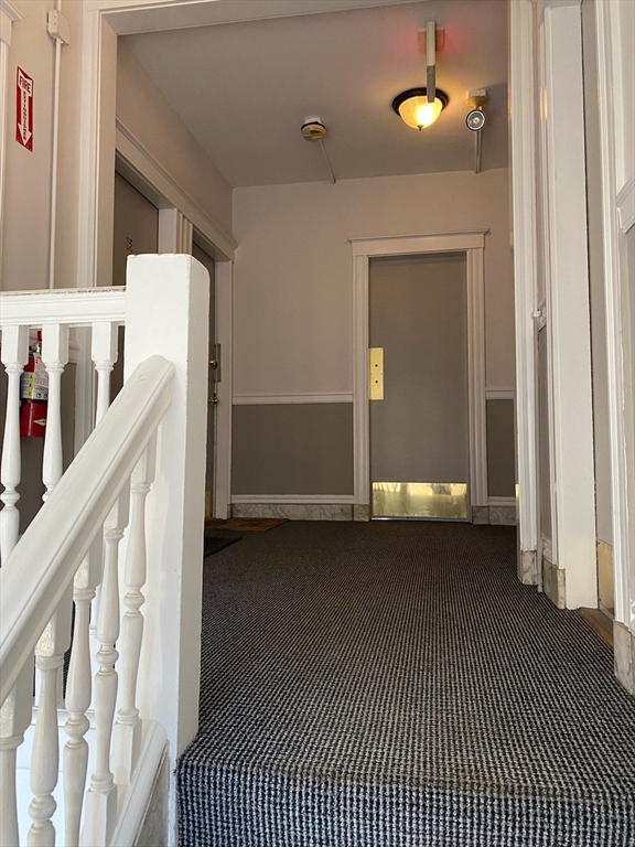 8 Kinross Rd # 9